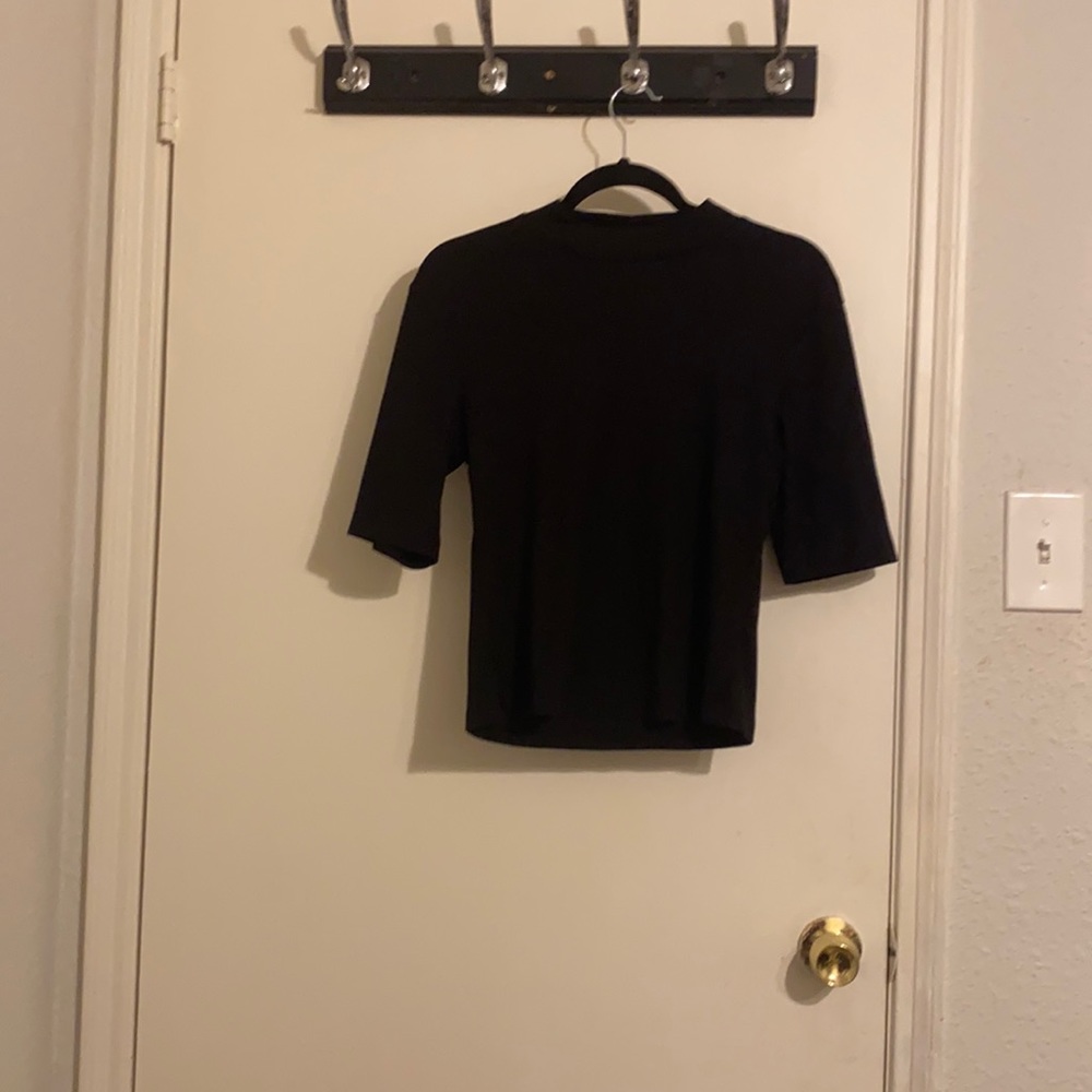 Black crop top
